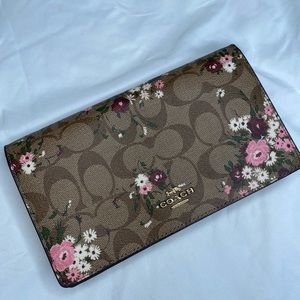 Anna Foldover Crossbody Clutch In Signature Canvas With Evergreen Floral Print